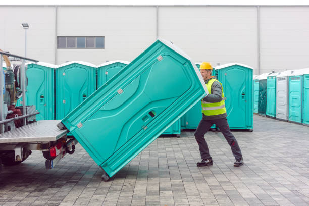 Best Portable toilet rental cost  in Acushnet Center, MA
