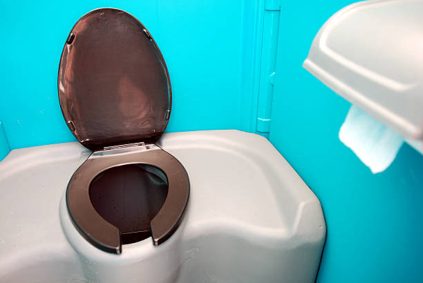 Best Affordable portable toilet rental  in Acushnet Center, MA